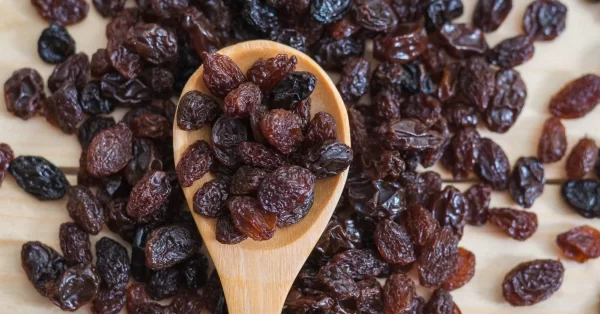 How Raisins Can Help You Achieve Your Weight Gain Goals