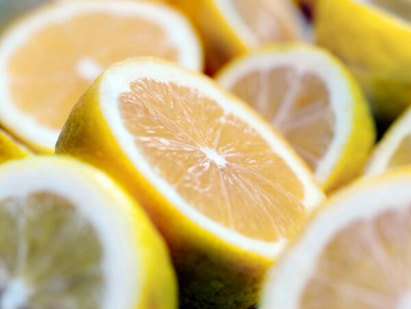 Natural Skin Brightening: How Lemon Juice Can Fade Dark Spots at Home