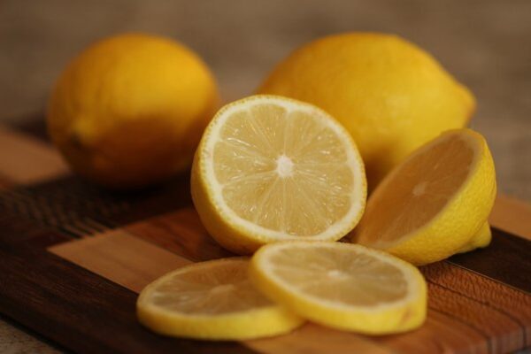 Natural Skin Brightening: How Lemon Juice Can Fade Dark Spots at Home